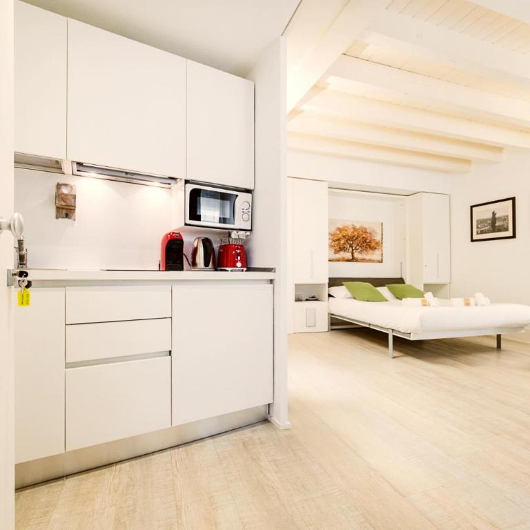 ApartmentsArena - Zini Studios - Appartamento Monolocale con 1 Letto Matrimoniale - 8