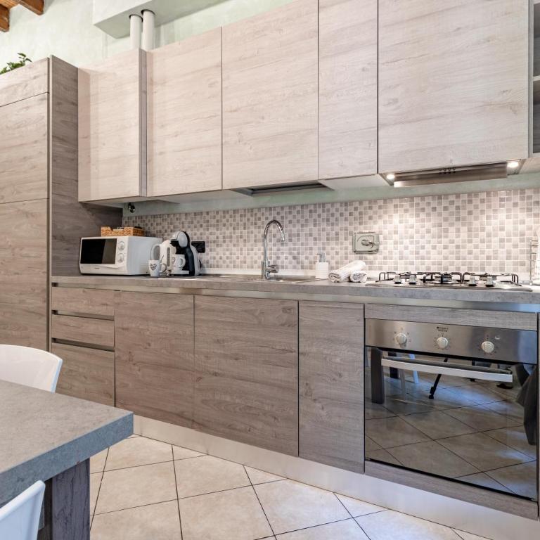 H11 IL NIDO Centro - Ariston - Appartamento con 2 Camere da Letto - 11