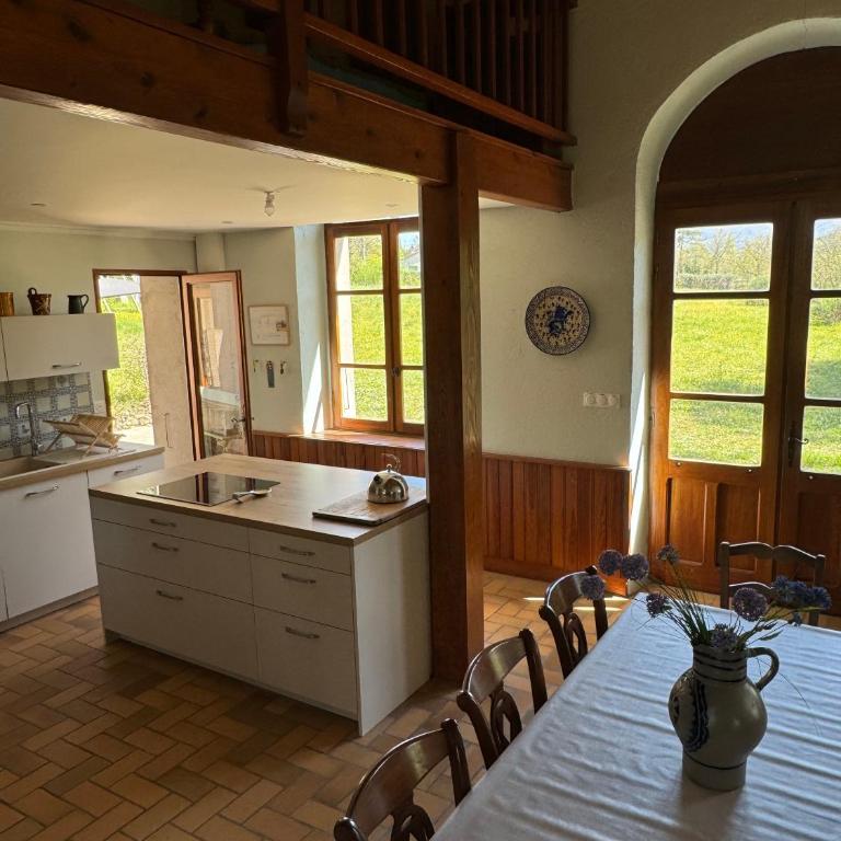 Maison avec accès privé au bord de Drôme - Maison 5 Chambres - 11