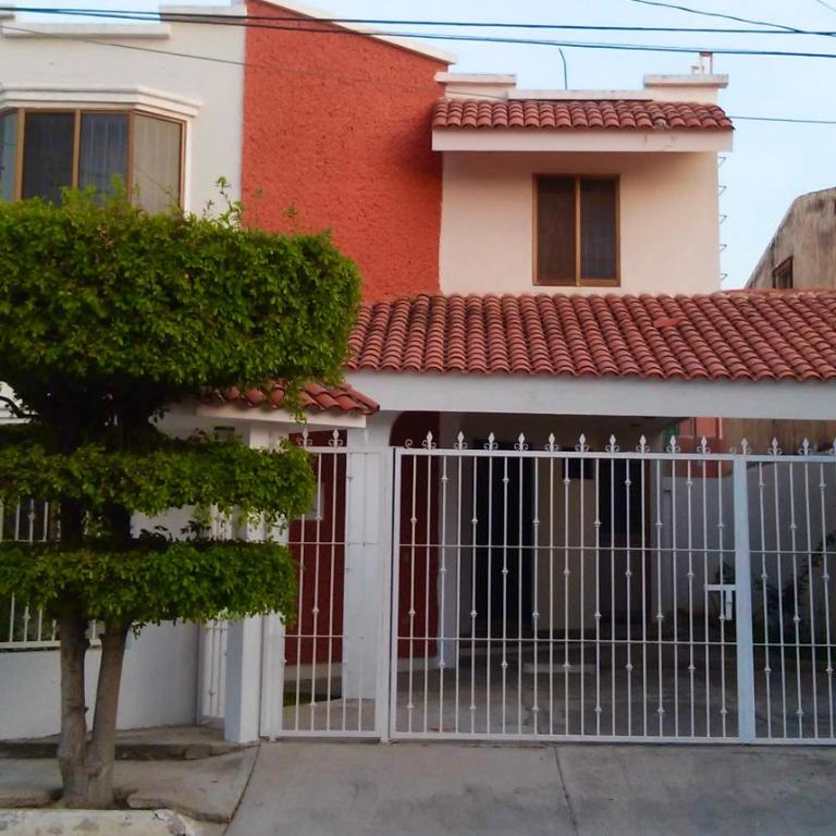 Casa Baraka, Casa Vacacional en Mazatlán cerca de Malecón, Centro Histórico y Playa - Three-Bedroom Townhouse - 2