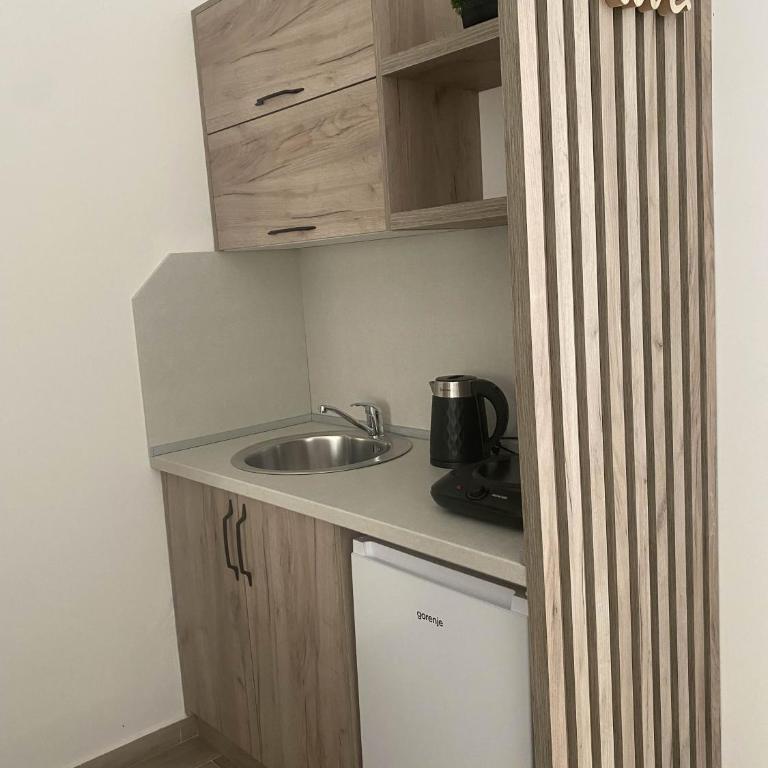Casa Gazi - Niskobudžetna Dvokrevetna Soba sa Bračnim Krevetom - 4
