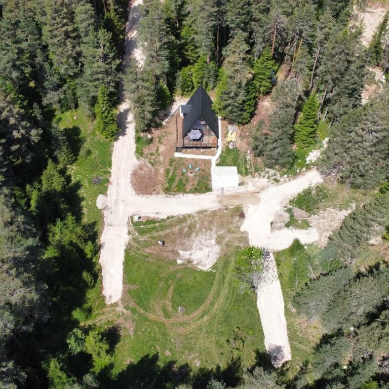 Alpine Lodge - Two-Bedroom House - 4