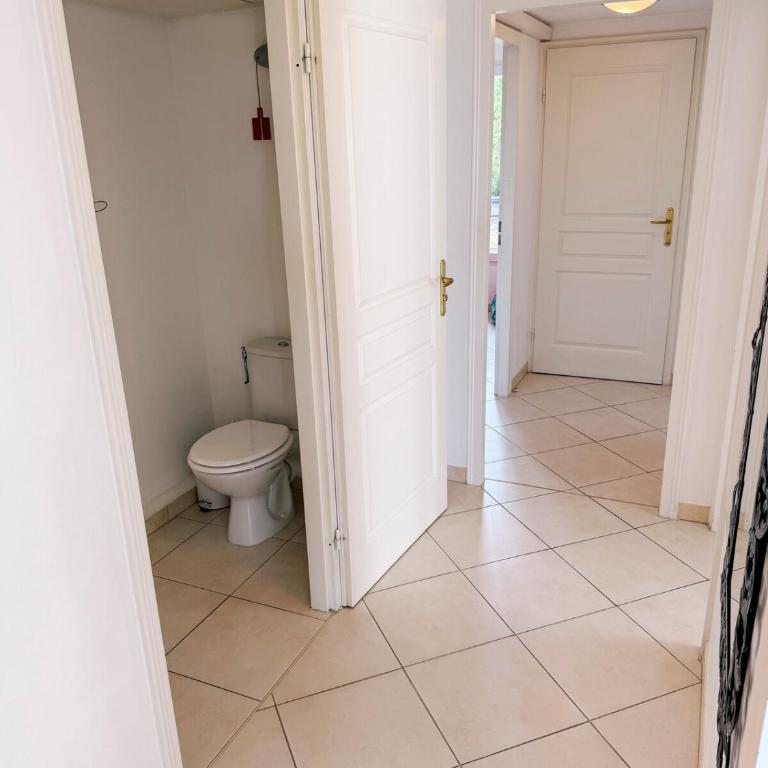 Spacious Seaside Condo with Garden & Sea-View - Appartement 3 Chambres - 7
