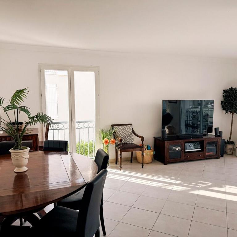 Spacious Seaside Condo with Garden & Sea-View - Appartement 3 Chambres - 41