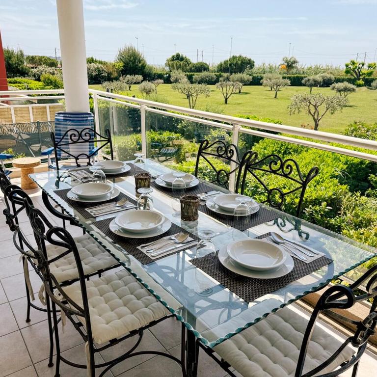 Spacious Seaside Condo with Garden & Sea-View - Appartement 3 Chambres - 42