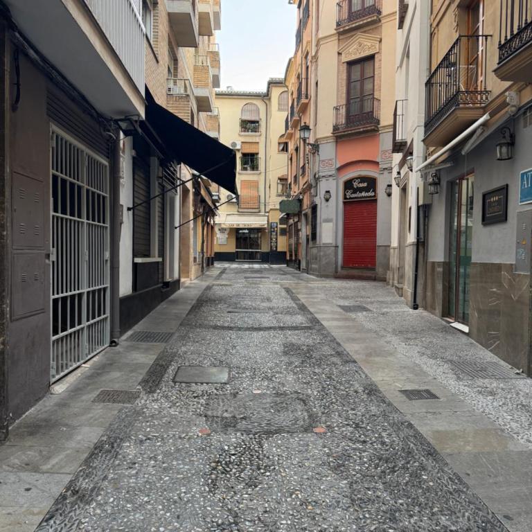 FAMILY CATEDRAL CENTRO - Three-Bedroom Apartment - 56