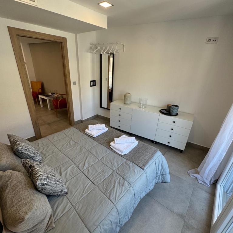 FAMILY CATEDRAL CENTRO - Three-Bedroom Apartment - 16