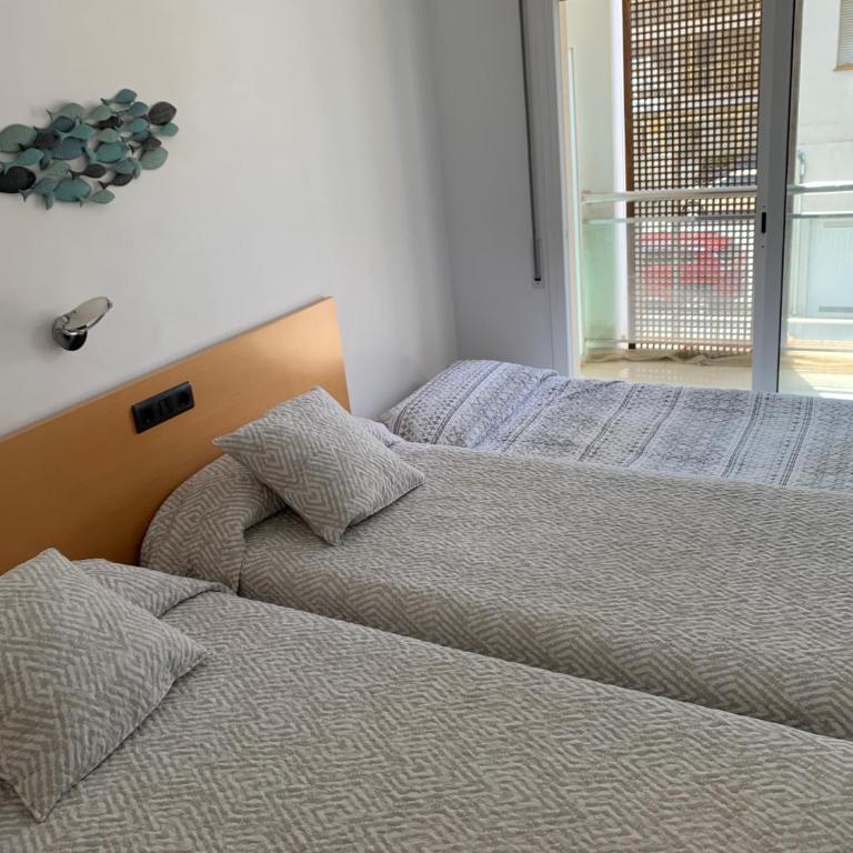 SOLIMAR 10 SALOU Solo FAMILIAS con Parking y piscina - Two-Bedroom Apartment - 36
