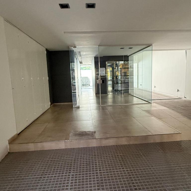 Monoambiente , excelente ubicacion , cercano a Hospitales Y principales Universidades, OPCIONAL COCHERA - Apartamento de 2 dormitorios - 51