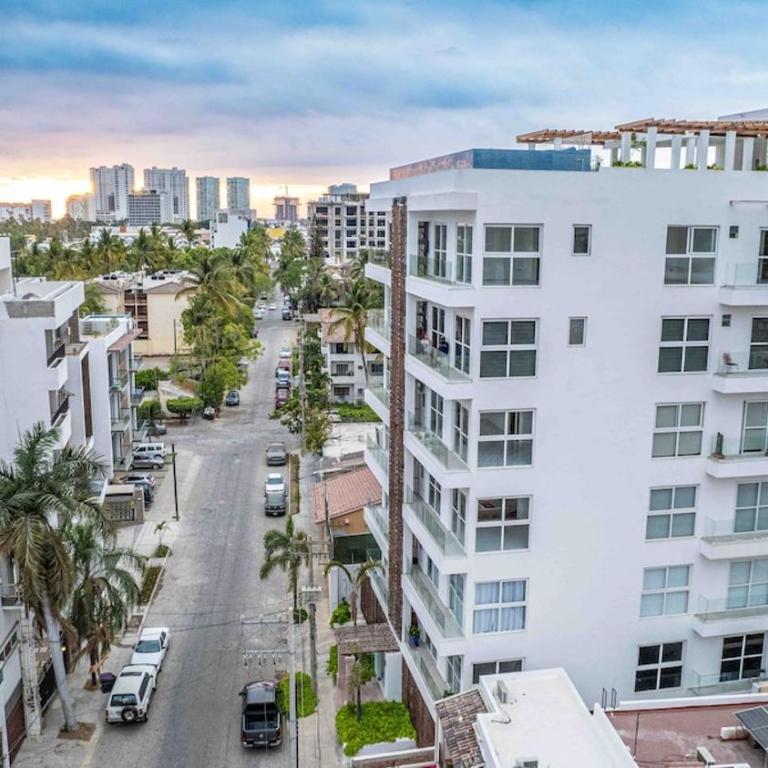 Funky Condo with Pool, Mountain View, Culinary area - One-Bedroom Apartment - 11
