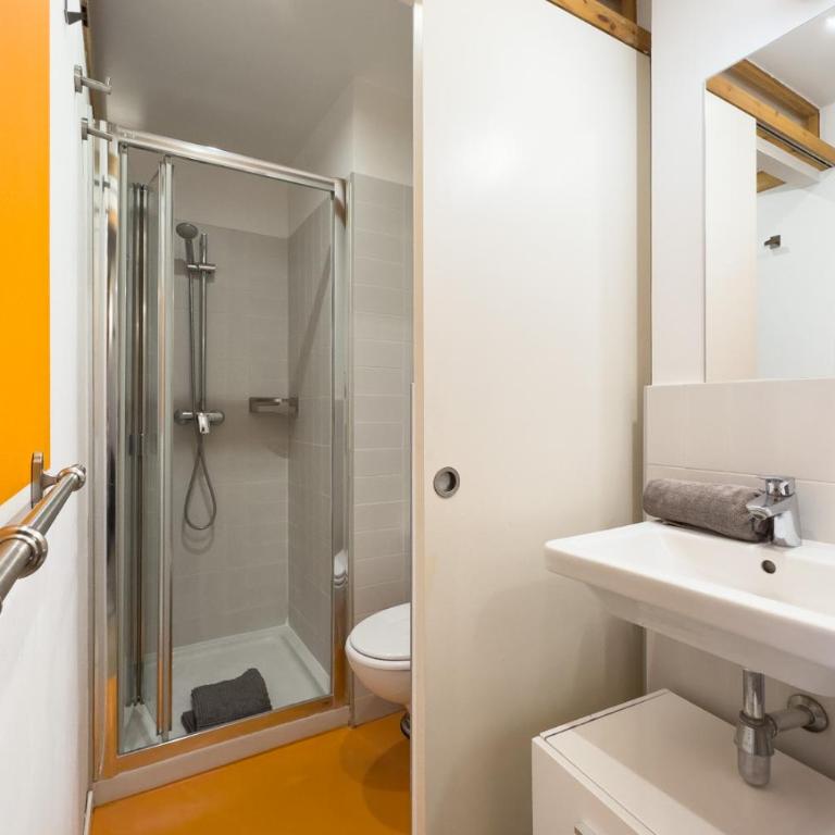 Barcelona Touch Apartments - Font Honrada - Two-Bedroom Apartment - 12
