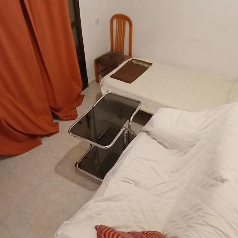 Double Room with Air Conditioning in Toledo - Habitación Doble - 1 o 2 camas - 5