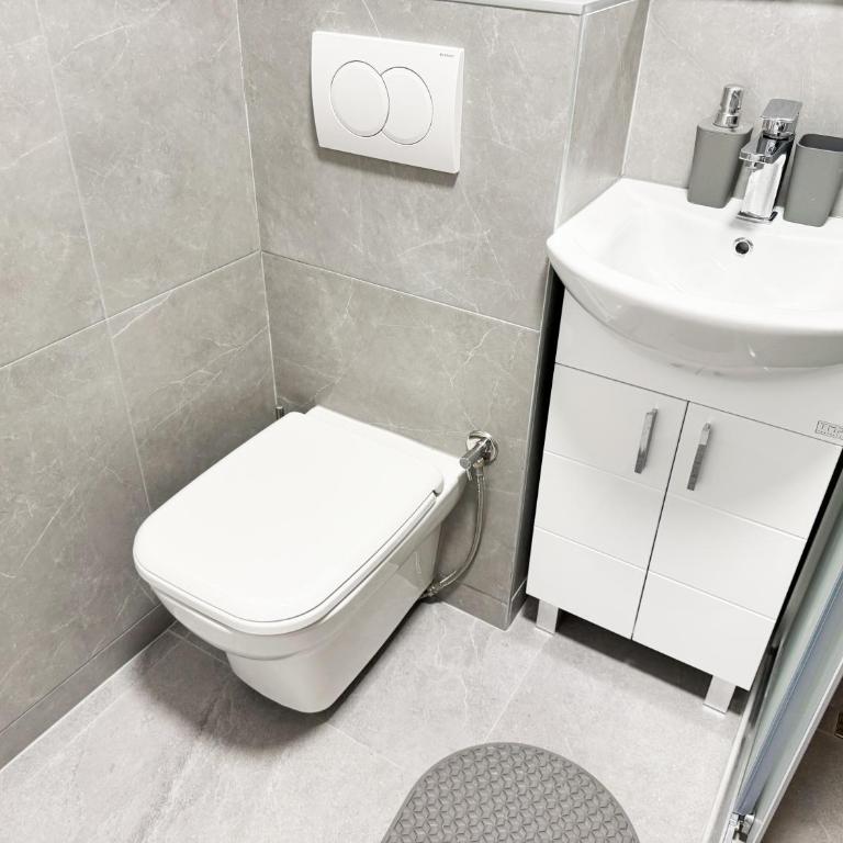 Modern Stay Grbavica - Quiet Area & Free Parking - One-Bedroom Apartment - 24