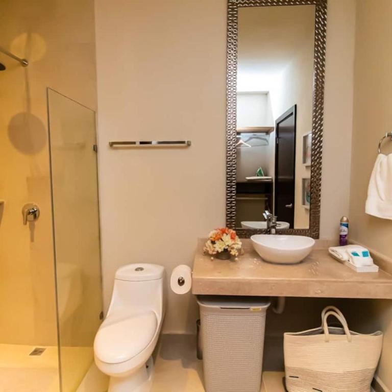 RayoDeSol Condo10min to Beach,Gym,Pool,WIFI 200MB - Three-Bedroom Apartment - 16