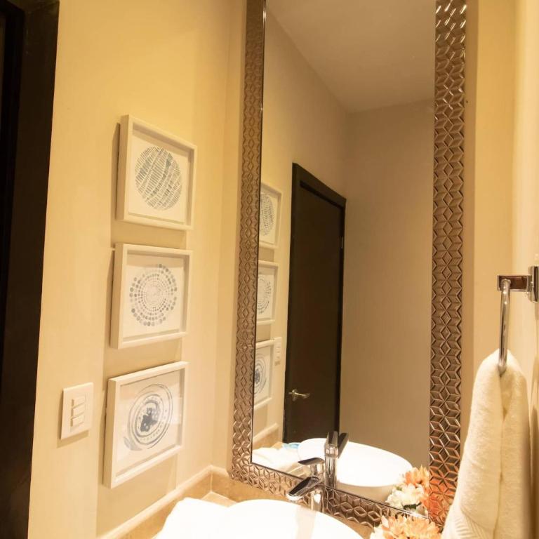RayoDeSol Condo10min to Beach,Gym,Pool,WIFI 200MB - Three-Bedroom Apartment - 21