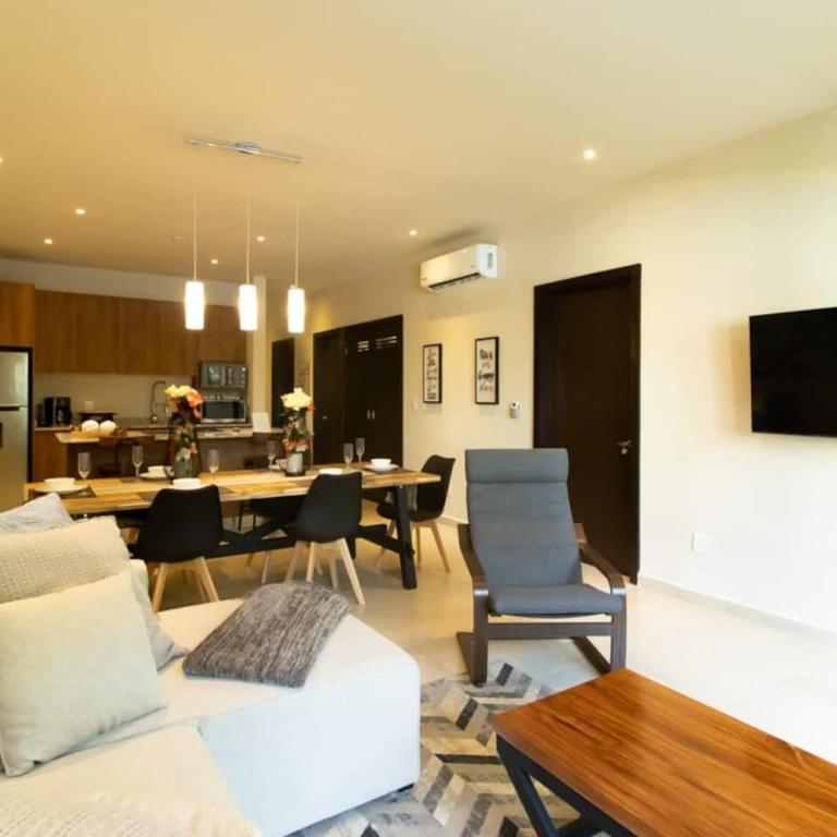 RayoDeSol Condo10min to Beach,Gym,Pool,WIFI 200MB - Three-Bedroom Apartment - 13