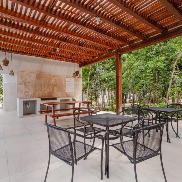 RayoDeSol Condo10min to Beach,Gym,Pool,WIFI 200MB - Three-Bedroom Apartment - 37