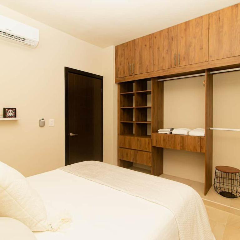 RayoDeSol Condo10min to Beach,Gym,Pool,WIFI 200MB - Three-Bedroom Apartment - 25