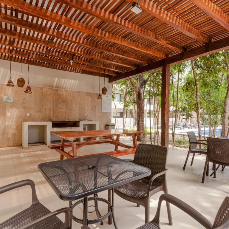 RayoDeSol Condo10min to Beach,Gym,Pool,WIFI 200MB - Three-Bedroom Apartment - 7
