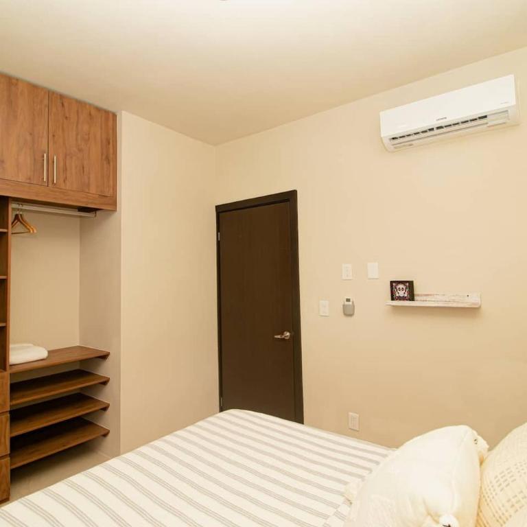 RayoDeSol Condo10min to Beach,Gym,Pool,WIFI 200MB - Three-Bedroom Apartment - 20