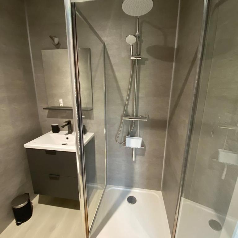 Charming studio between lakes and mountains - Appartamento con 1 Camera da Letto e con Giardino - 9