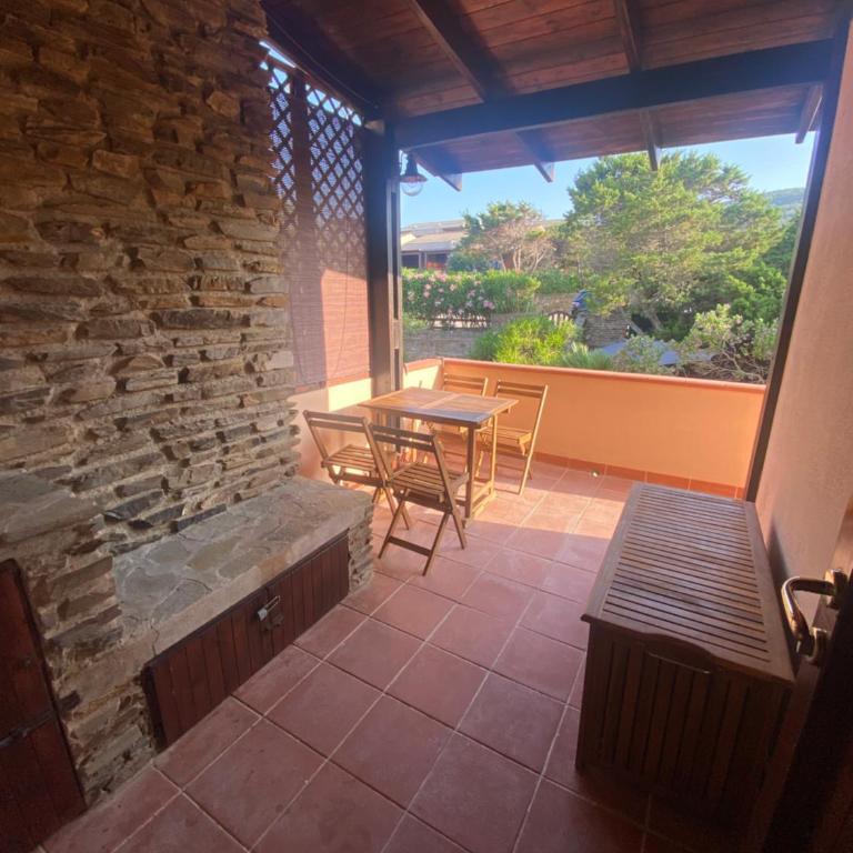 Casa con giardino, Wi-Fi e aria condizionata vicino alla Pelosa - Appartamento con 2 Camere da Letto e Vista Mare - 14