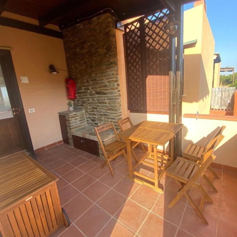 Casa con giardino, Wi-Fi e aria condizionata vicino alla Pelosa - Appartamento con 2 Camere da Letto e Vista Mare - 19