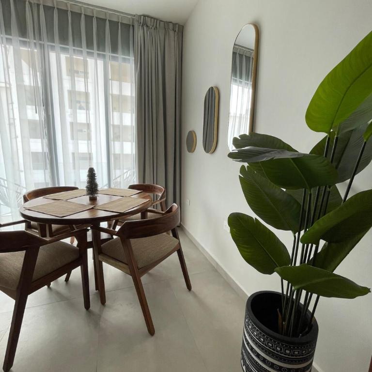 Arena walking distance from the beach - One-Bedroom Apartment - 17
