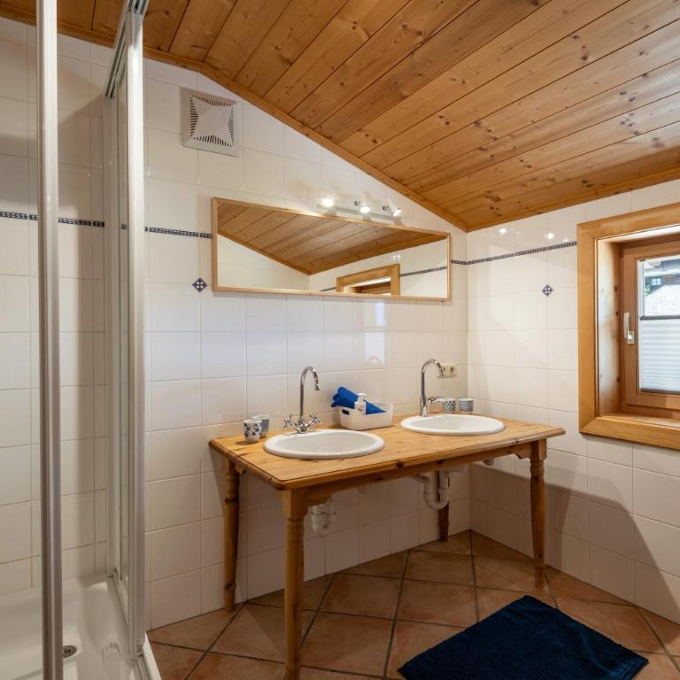 KaiserGattern - Ferienhaus mit Dusche - 21