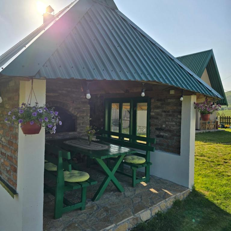 Magic Corner - One-Bedroom House - 14