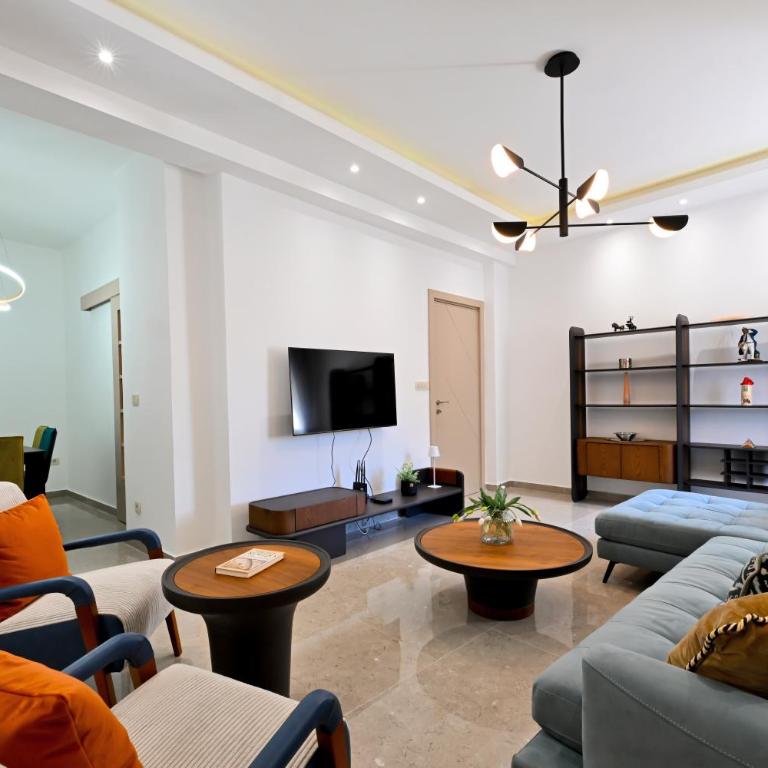 Old Town Lux - Three-Bedroom Apartment - 36