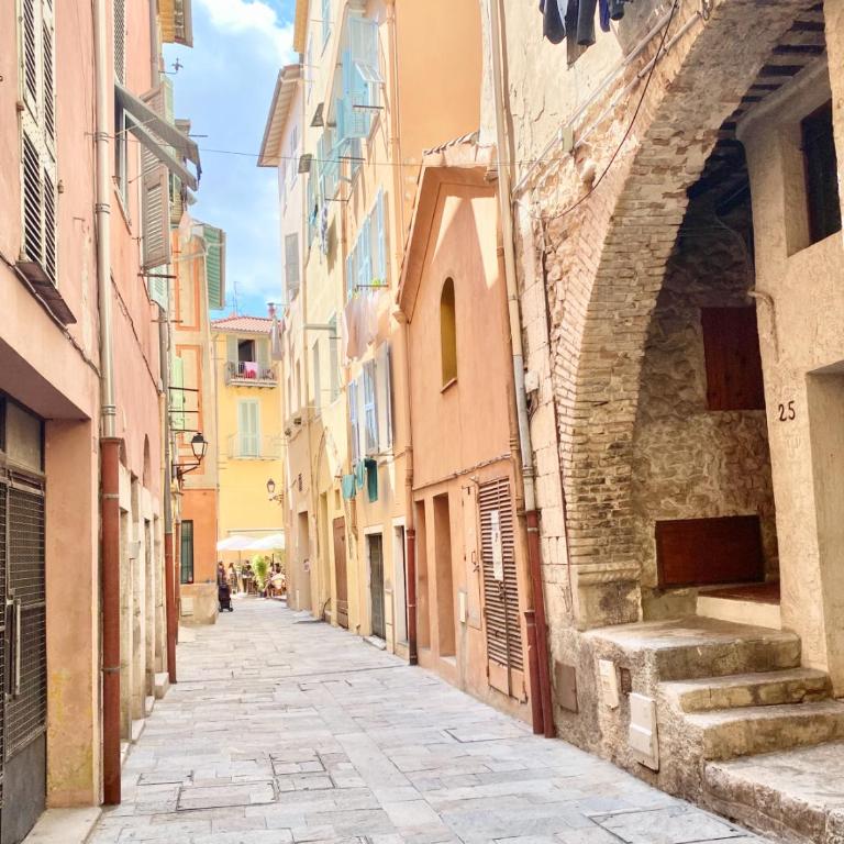 Logement Atypique - Appartement 1 Chambre - 12