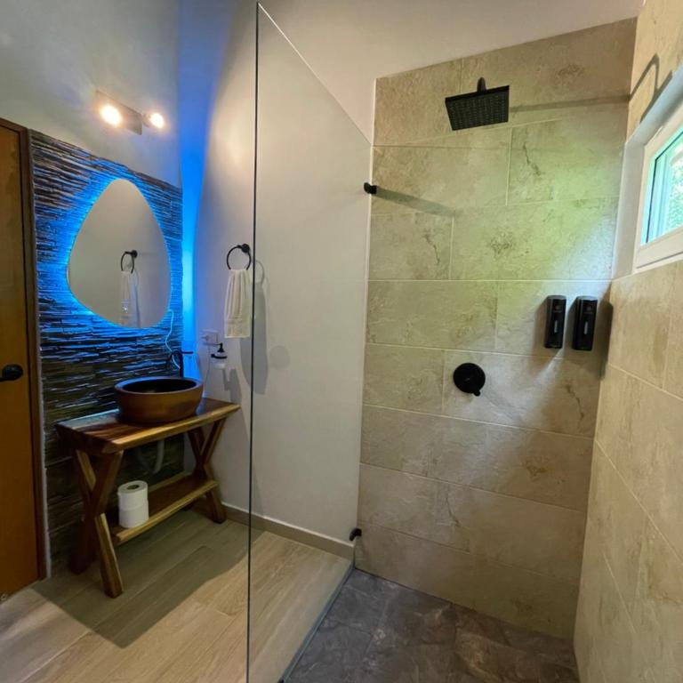 Tropical paradise, deluxe duplex cabin - Two-Bedroom Villa - 28