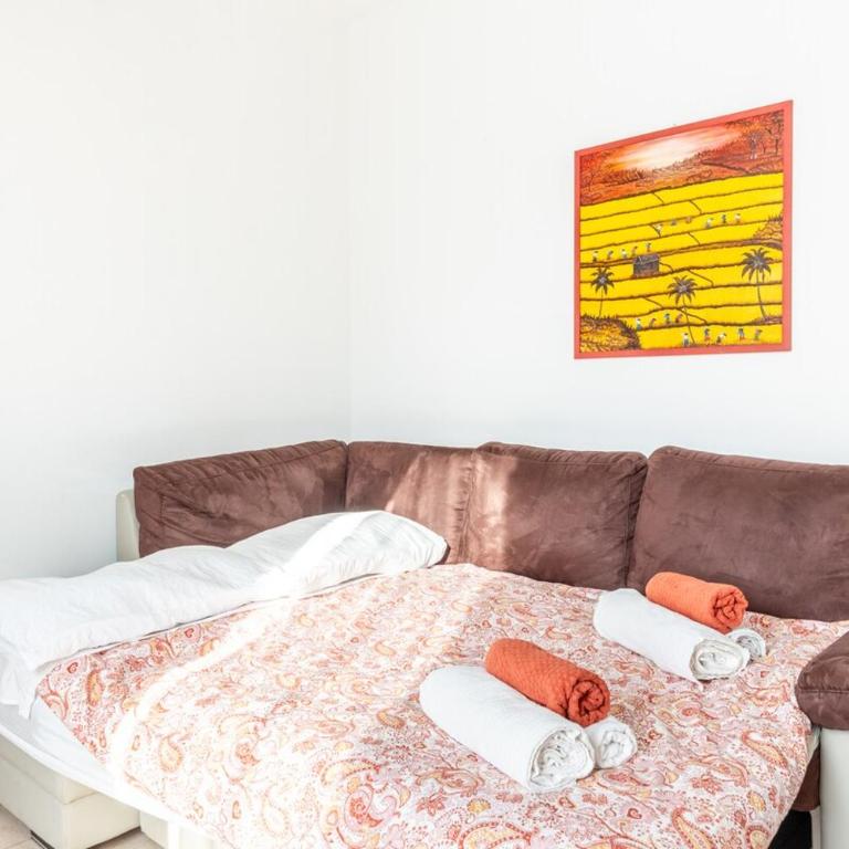Suite con bagno privato con WiFi a 200m dalla metro - Appartamento con 3 Camere da Letto - 2