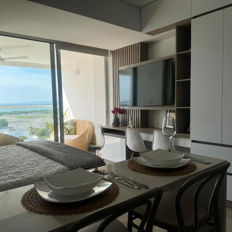 New Apto Beach Front & Close to Airport - Apartamento de 1 dormitorio - 50
