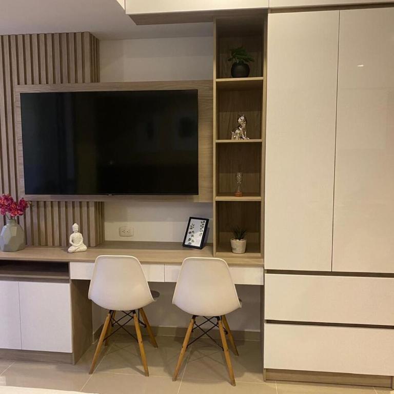 New Apto Beach Front & Close to Airport - Apartamento de 1 dormitorio - 56