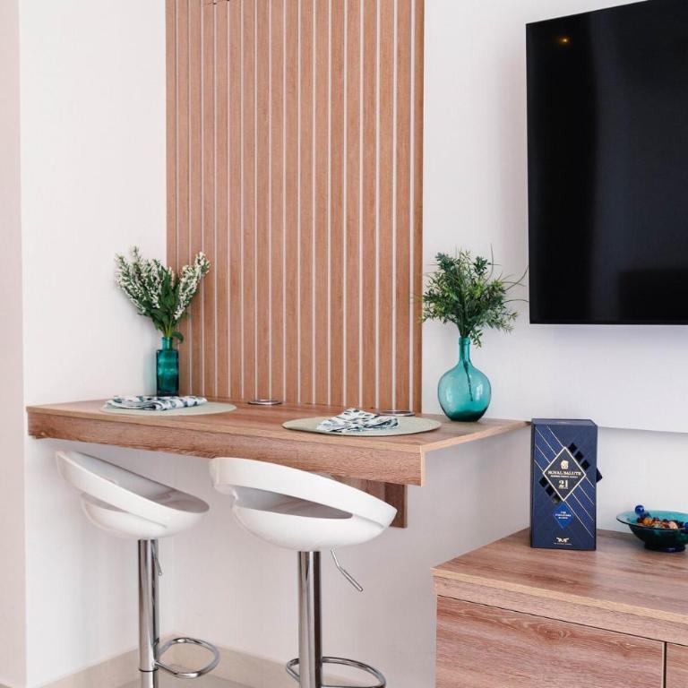Cozy & Stylish Beachfront Apartment - Studio Apartment - 39