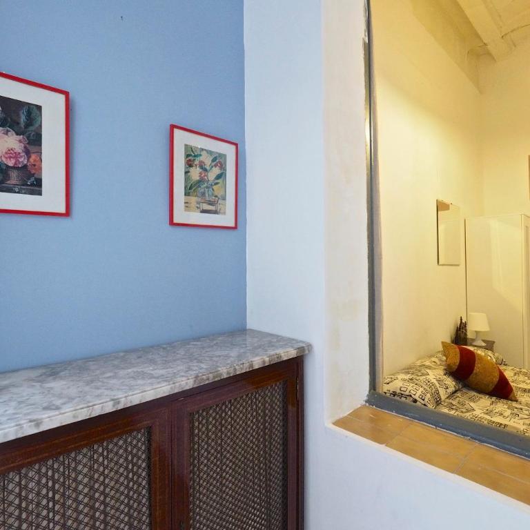 Parallel-Patio - Two-Bedroom Apartment - 9