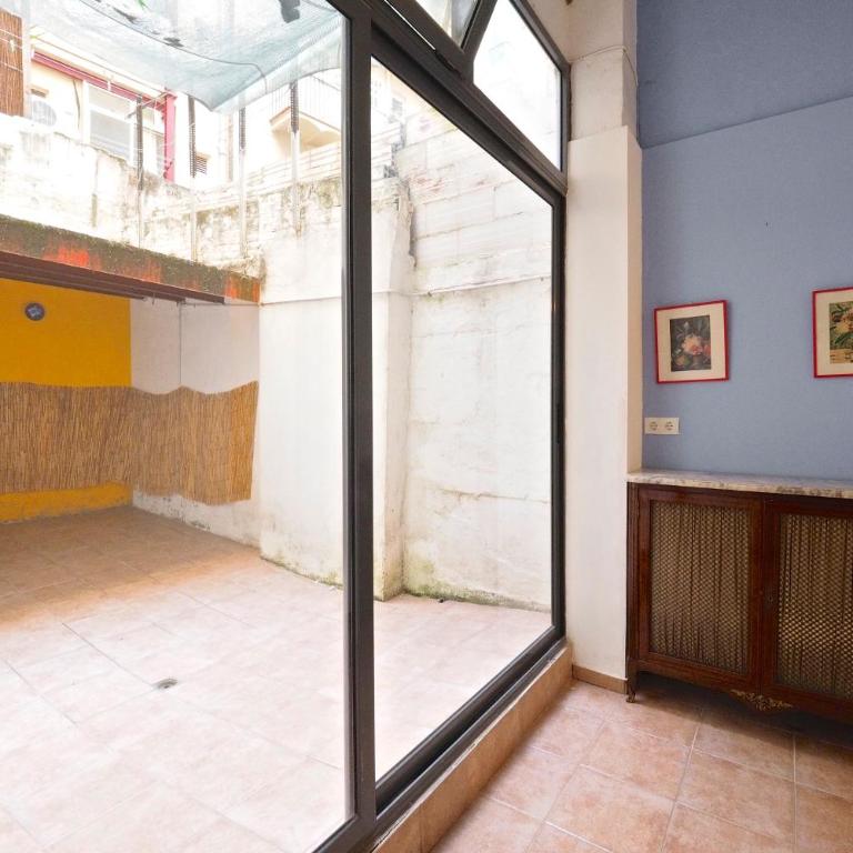 Parallel-Patio - Two-Bedroom Apartment - 10