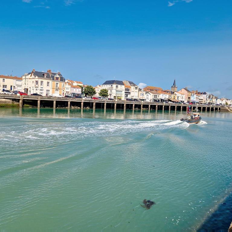 Appartement T3 aux Sables-d'Olonne avec Climatisation - FR-1-331-76 - Apartment (5 Erwachsene) - 17
