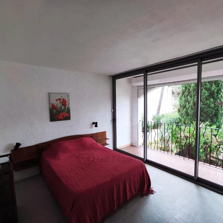 Appartement avec piscine, parking proche plage - FR-1-837-19 - Apartment - 5