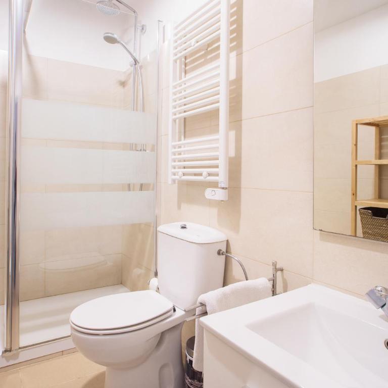 Rafael Music Palace apartment - Apartamento de 2 dormitorios - Ronda Sant Pere 44 Principal 3ª - 42