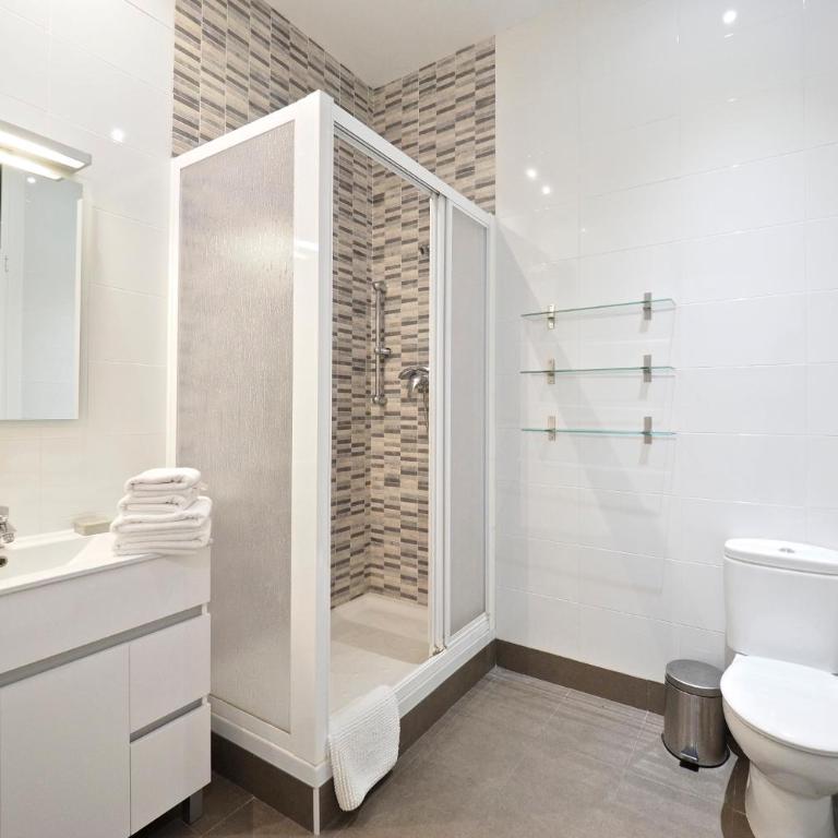 Way to BCN Casa Rovira - Two-Bedroom Apartment - 53