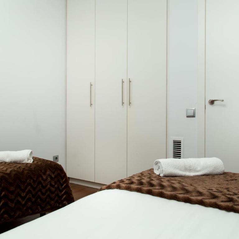 Autèntic Eixample Barcelona - Three-Bedroom Apartment - Muntaner 32 - 32