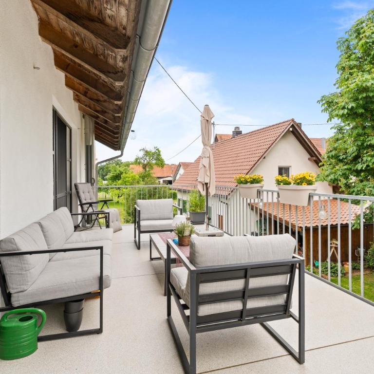Fe Wo Brunnen - 120 qm -Quiet location - lots of nature - grosser Balkon und Garten - 3D Rundgang verfügbar - Apartment mit 2 Schlafzimmern - 4
