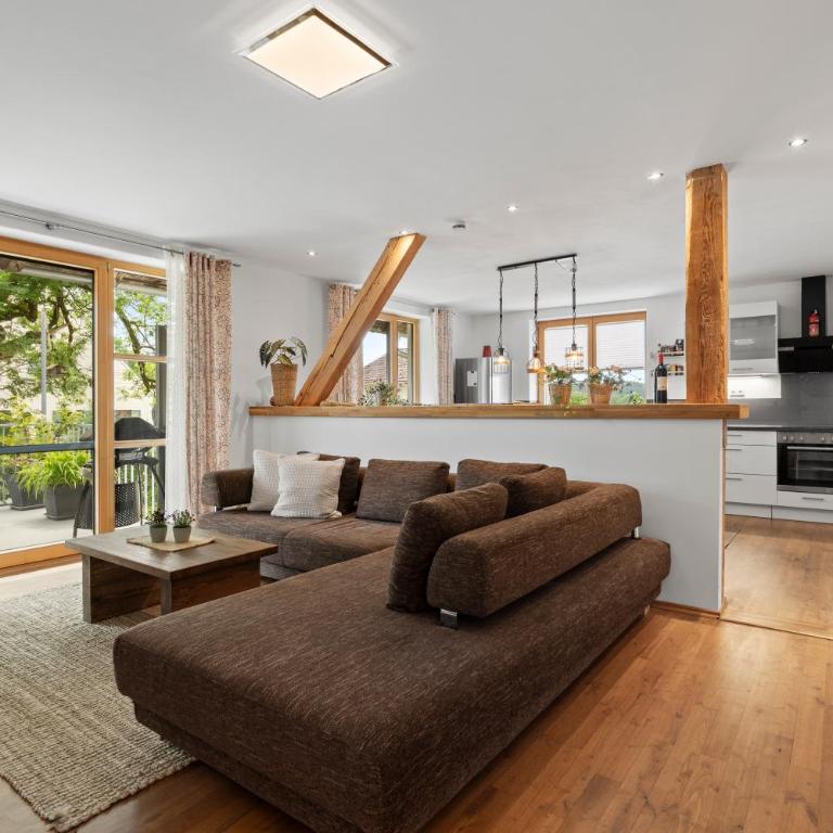 Fe Wo Brunnen - 120 qm -Quiet location - lots of nature - grosser Balkon und Garten - 3D Rundgang verfügbar - Apartment mit 2 Schlafzimmern - 17