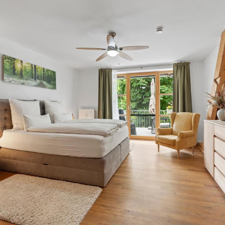 Fe Wo Brunnen - 120 qm -Quiet location - lots of nature - grosser Balkon und Garten - 3D Rundgang verfügbar - Apartment mit 2 Schlafzimmern - 24