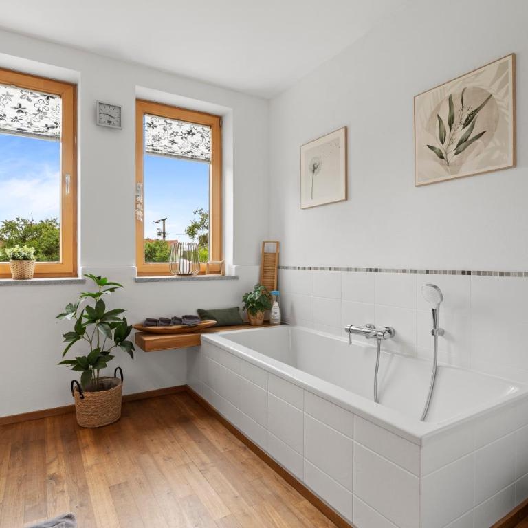 Fe Wo Brunnen - 120 qm -Quiet location - lots of nature - grosser Balkon und Garten - 3D Rundgang verfügbar - Apartment mit 2 Schlafzimmern - 29