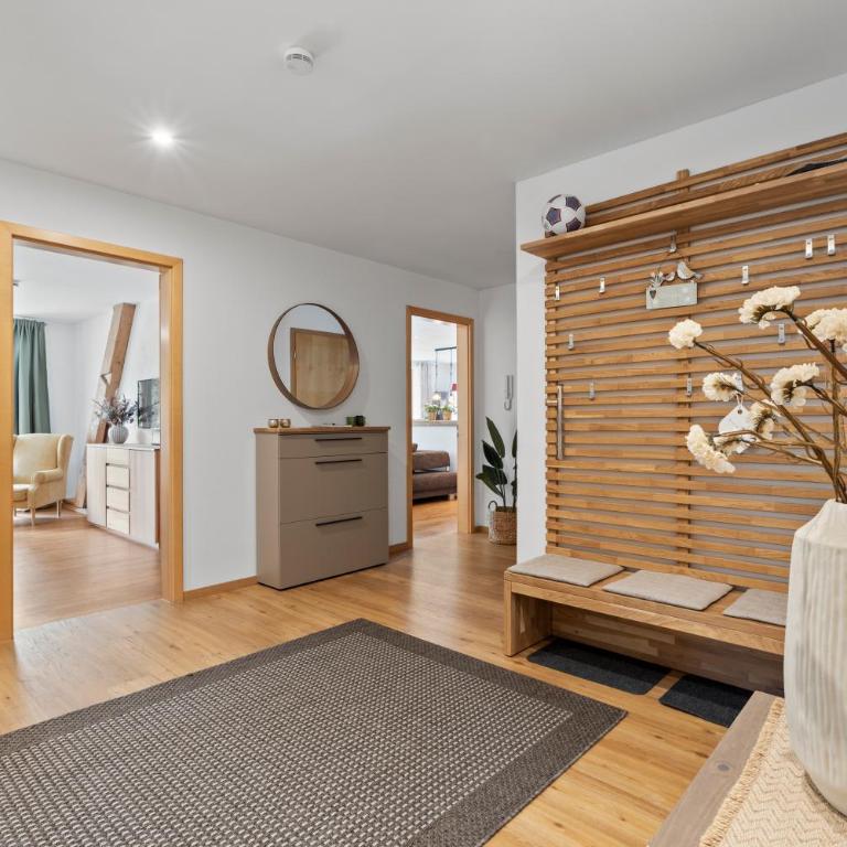 Fe Wo Brunnen - 120 qm -Quiet location - lots of nature - grosser Balkon und Garten - 3D Rundgang verfügbar - Apartment mit 2 Schlafzimmern - 32