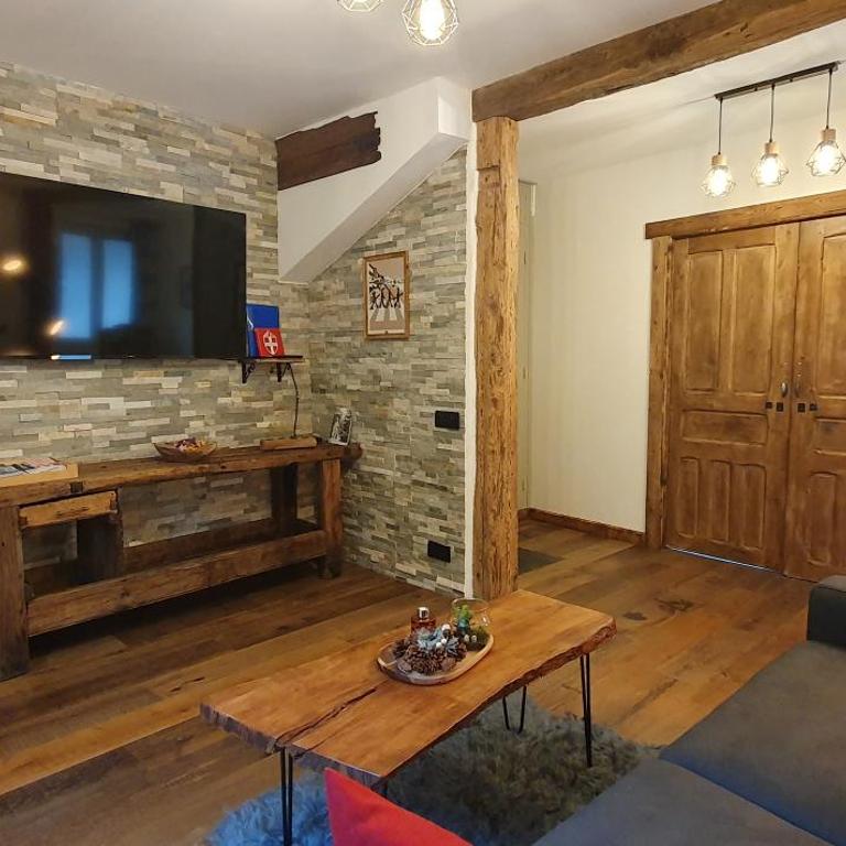 chalet cosy, jacuzzi privé, calme, idéal moto rando vélo - Maison 2 Chambres - 7